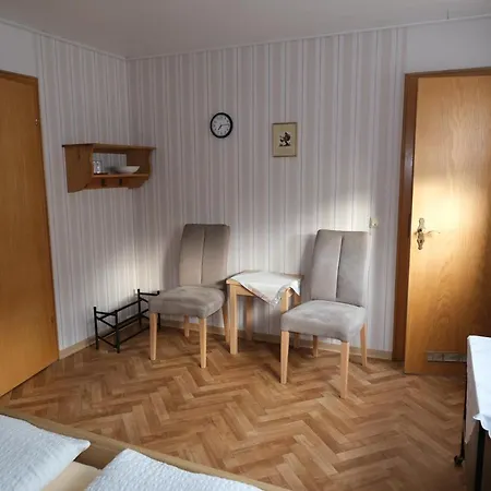 Ferienwohnung Weingut&Gästehaus Mees Briedel Zimmer foto