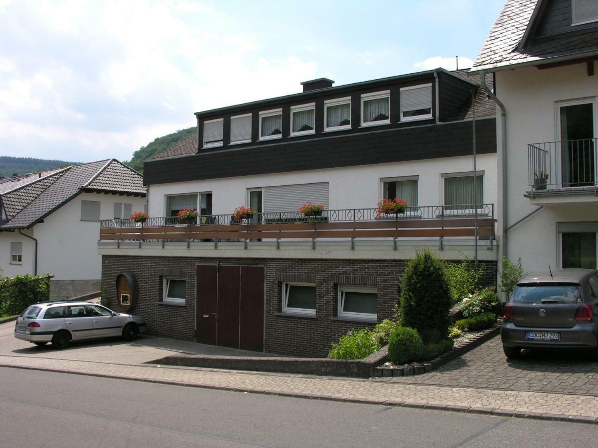 Weingut & Gaestehaus Mees * Briedel